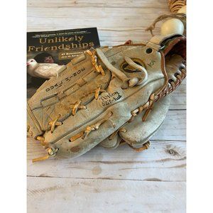 Wilson A2234 Pro Style Ron Guidry Baseball GloveDua Hinge Web LHT